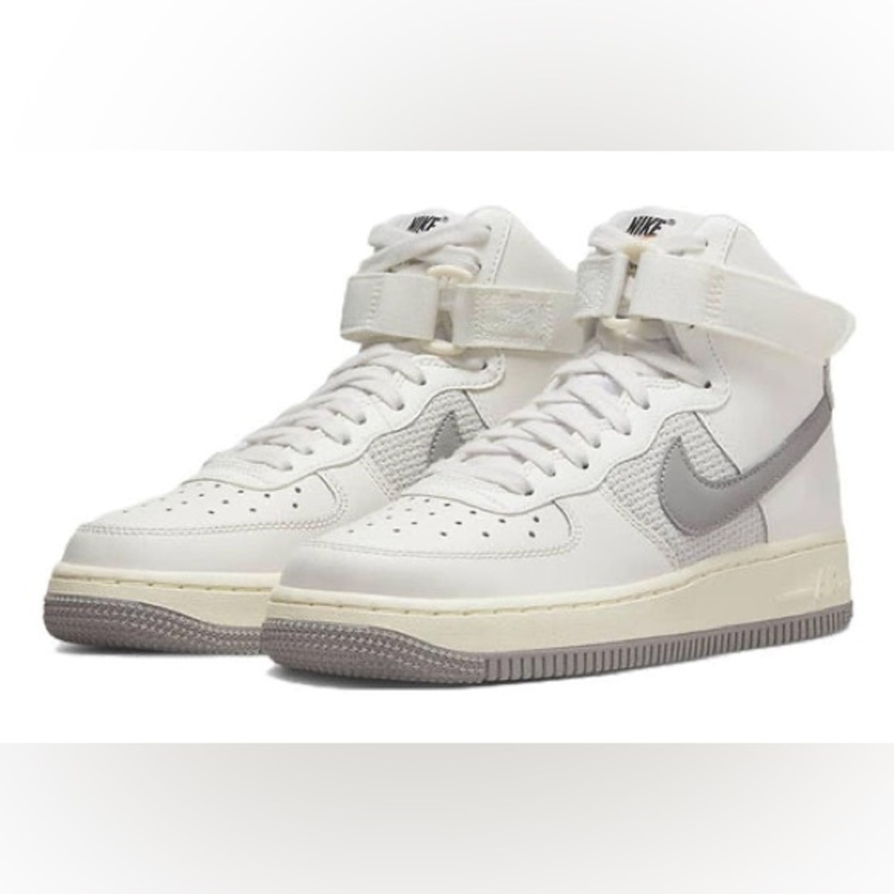 ‼️SOLD‼️Nike Air Force 1 High Leather  Sneakers Big kids Size 5.5